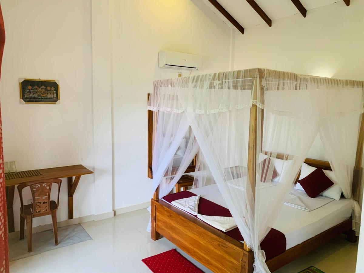 Green Hut Nature Resort Сигирия Экстерьер фото